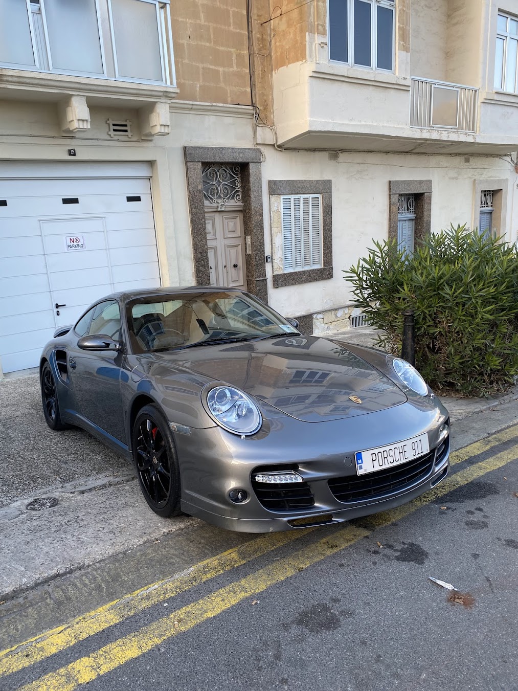 Porsche with cool plate